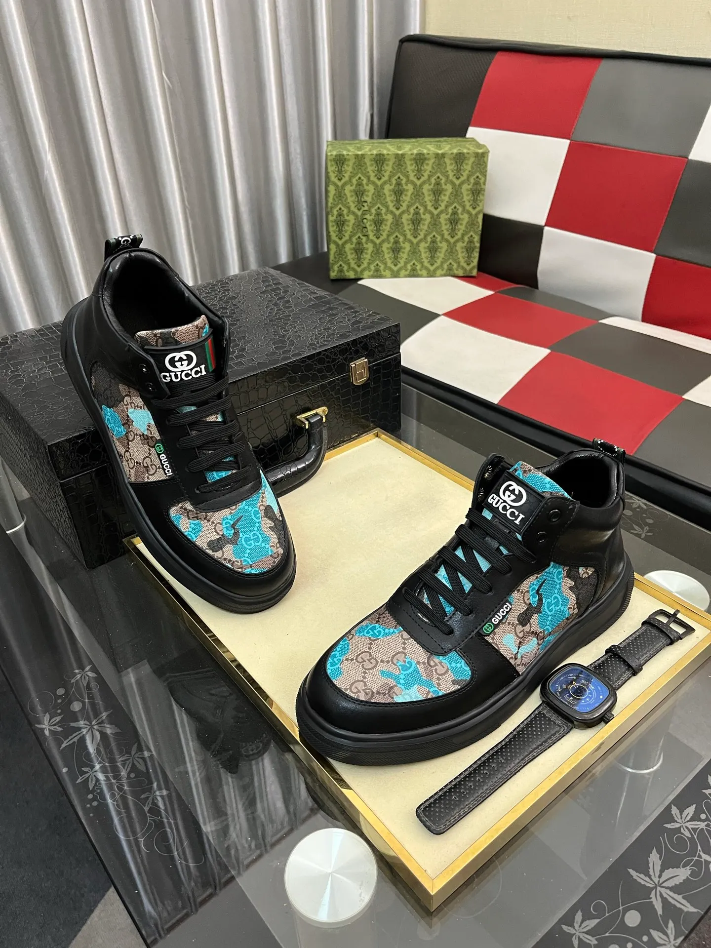 Men's shoes💰: 420⌚️⌚️[GUCCI sheepskin lining] Men's classic Gucci high-top casual shoes, original quality💯The upper is made of imported Italian cowhide and sheepskin lining, with fine workmanship and high-end atmosphere. Has a fashionable and exemplary look. Original rubber wear-resistant outsole. Code number: 38-44
